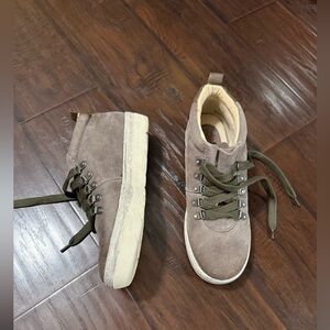 OTBT Women's Green Lake genuine leather sneaker Size 10